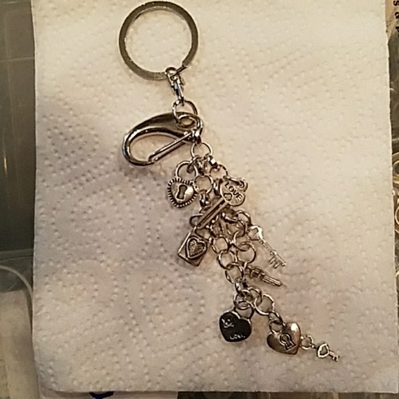 Love Key Chain - Picture 5 of 5